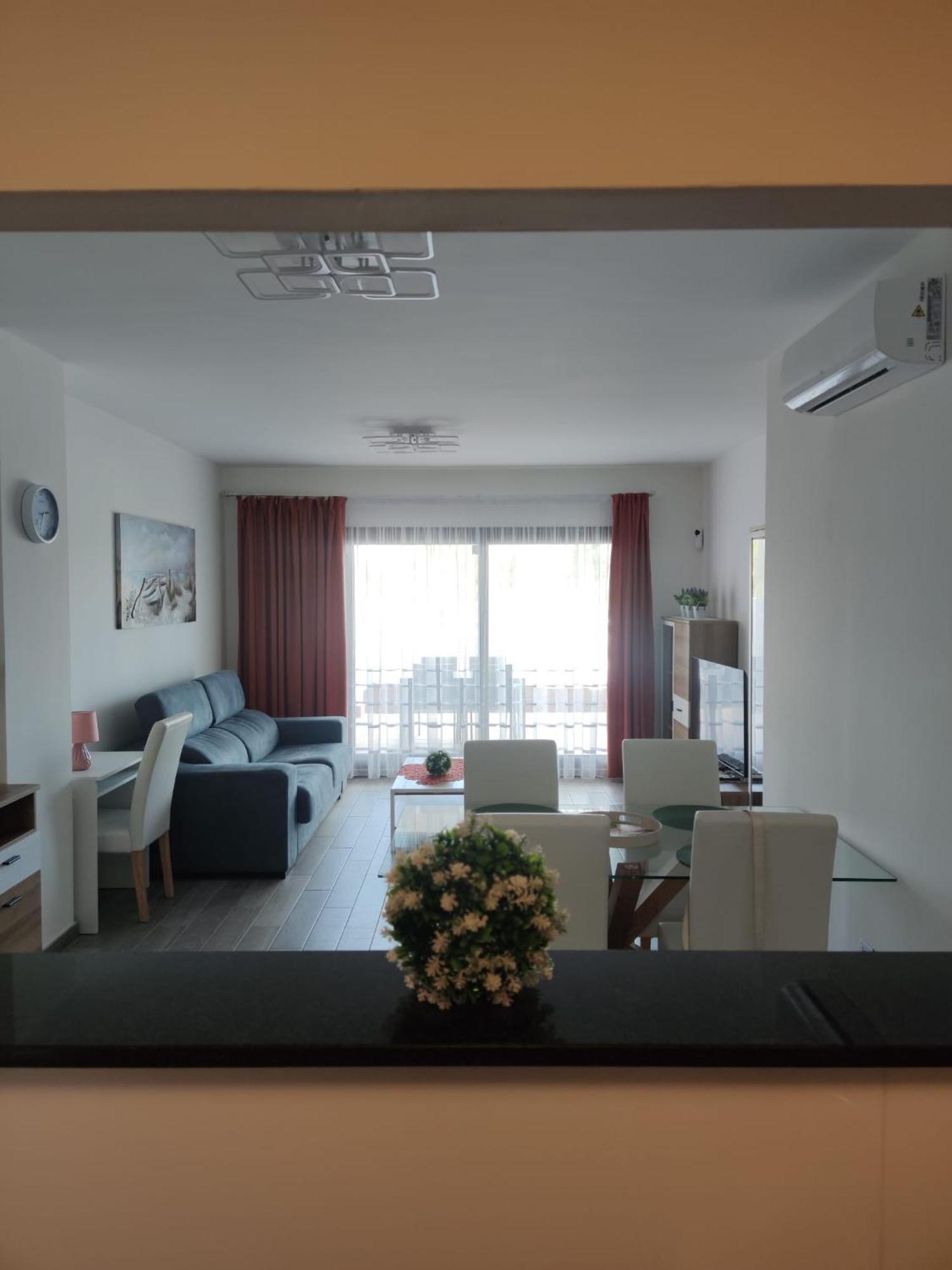 Serene Luxury Apartment With Pool - Viento Azul Антигуа Екстериор снимка